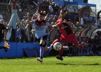 Brown de Adrogué sufrió una durísima goleada ante un Colón inspirado