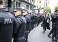Con un Congreso blindado, empezó el debate de la nueva Ley Ómnibus: 41 privatizaciones, cambios de leyes laborales, jubilaciones y blanqueo a evasores