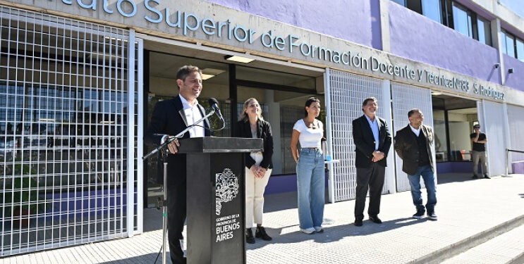 Inauguraron el ISFDT de Solano, un edificio de cuatro pisos y 25 aulas