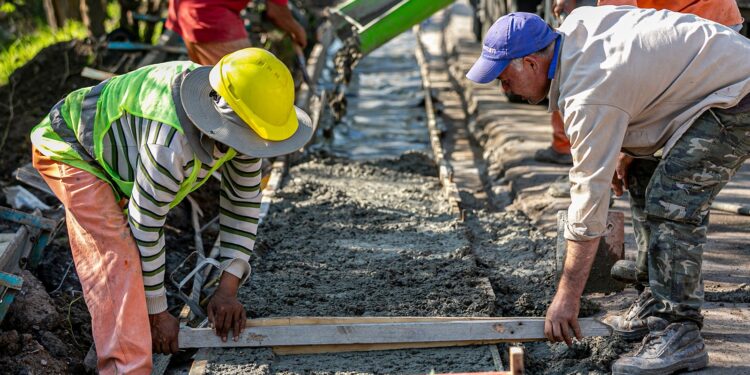 Claypole: reanudaron las obras de repavimentación en la Ruta 4