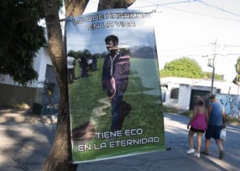 Recuerdan con una vigilia al joven de Claypole asesinado en la ribera de Quilmes y reclaman avances por parte de la fiscalía