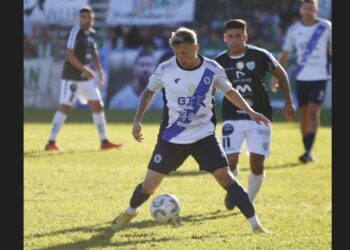 San Martín de Burzaco volvió a perder y Claypole cayó ante el puntero