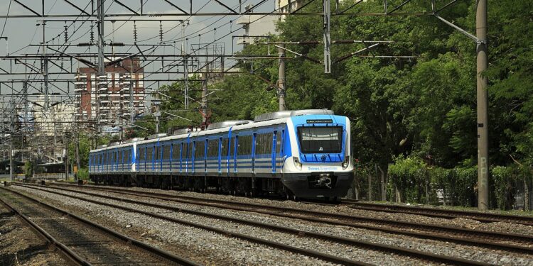 Menos servicios del tren roca: colectivos unirán Constitución y Temperley