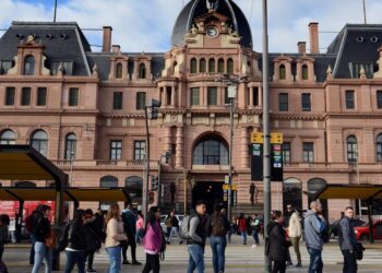 Por la falta de servicios en el Roca habrá colectivos para el tramo Temperley-Constitución