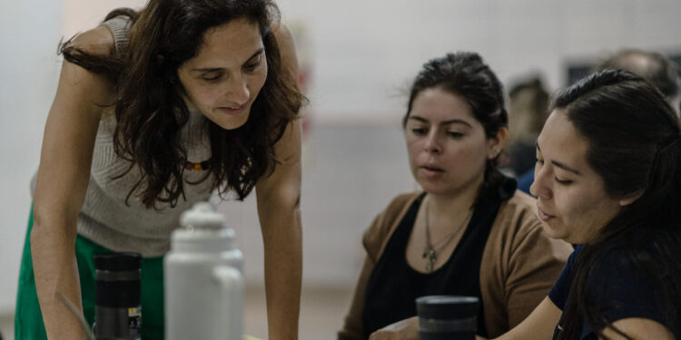 Dictarán en Mármol y Burzaco cursos de la Universidad de Brown