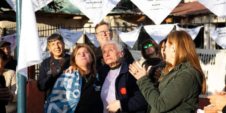 «Esquinas de la memoria», el homenaje de Brown a los vecinos desaparecidos