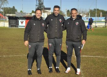 Brown de Adrogué presentó a su nuevo DT, que llega con la misión de sacarlo del fondo