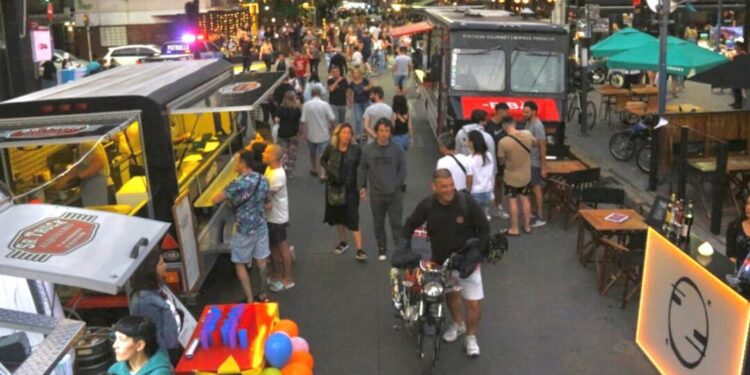 Esta tarde, llega una nueva edición de Paseo Lomitas