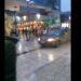 Lomas insólito: en auto por la peatonal