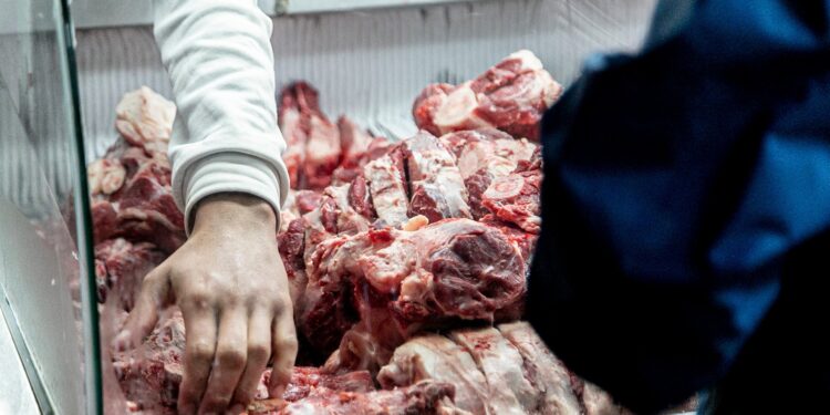 Brown cerró un nuevo acuerdo de precios para 12 cortes de carne
