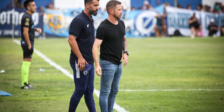 San Martín de Burzaco despidió a Flores y ya tiene nuevo DT