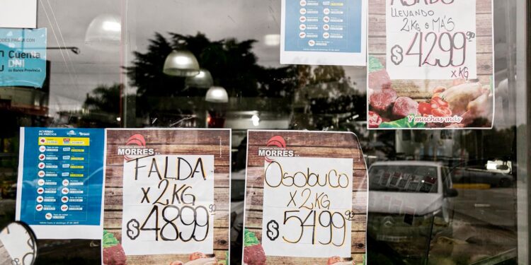 Sigue el acuerdo de precios de la carne con el asado desde $3.990 el kilo