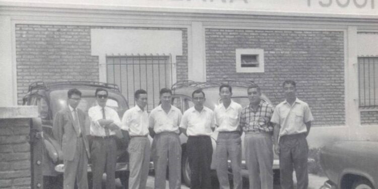 La increíble historia de los Tsuji y cómo fundaron en Ministro Rivadavia la primera fábrica de porcelana del país