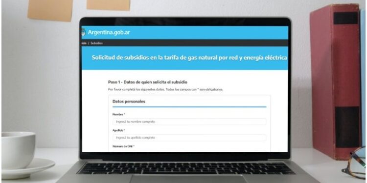 Vuelve a subir el tope de los subsidios de luz y gas: cómo inscribirse