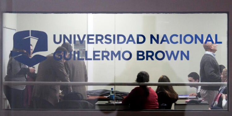 Docentes universitarios anunciaron un paro en todo el país y no se iniciará el segundo cuatrimestre