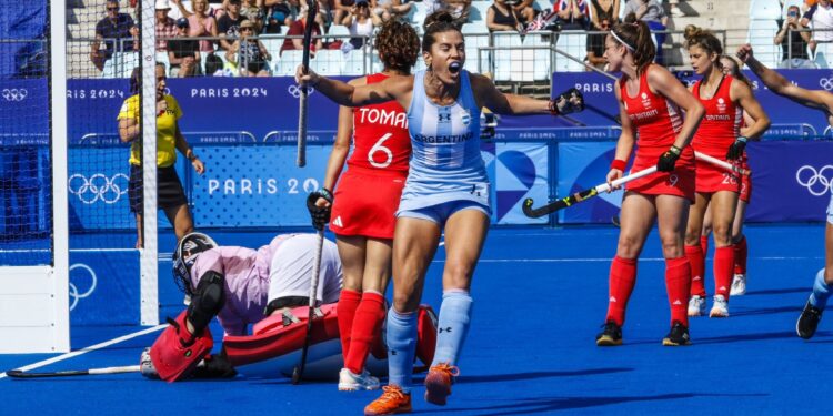 Albertario en París: la jugadora de Adrogué hizo su primer gol y Las Leonas golearon a Inglaterra