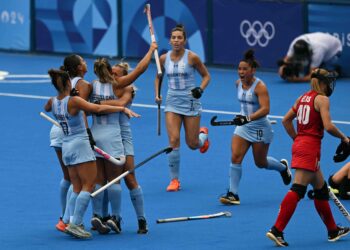 Rugieron Las Leonas en París: gol de Albertario y bronce en los penales para el hockey femenino