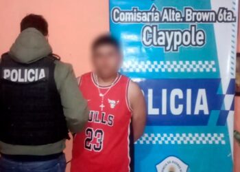 Calzada: cayeron dos motochorros acusados de robar en escuelas de Claypole