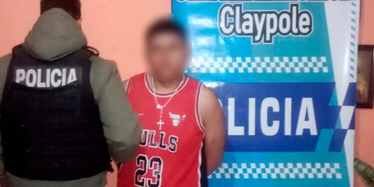 Calzada: cayeron dos motochorros acusados de robar en escuelas de Claypole