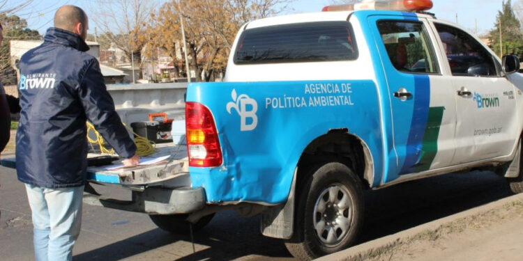 Instalan una estación de medición de gases en el Parque Industrial de Burzaco