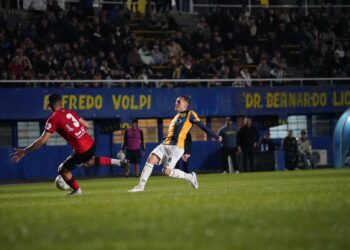 El Tricolor perdió y no pudo aprovechar la caída de Rafaela