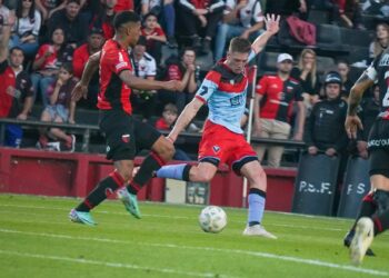 Brown de Adrogué ganó en Santa Fe y Claypole goleó otra vez