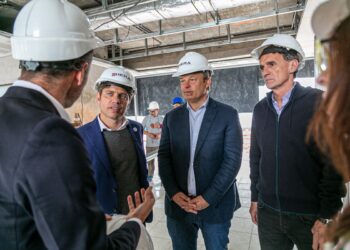 Burzaco: Kicillof recorrió con Cascallares las obras de la nueva sede del Banco Provincia