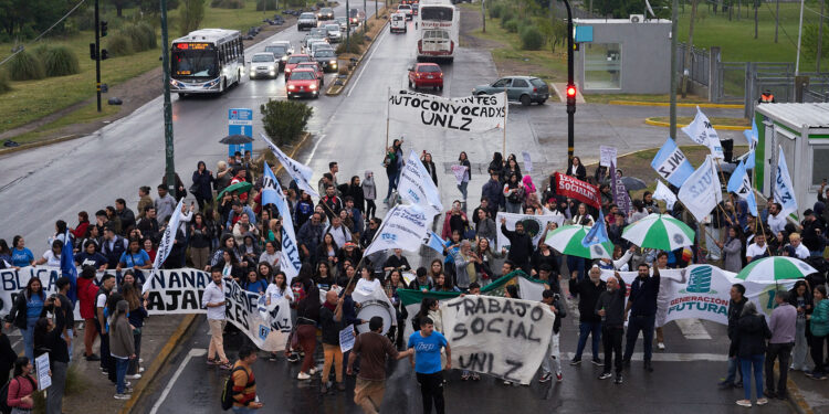 Universidades en lucha: clases abiertas en la UNAB y UNLZ