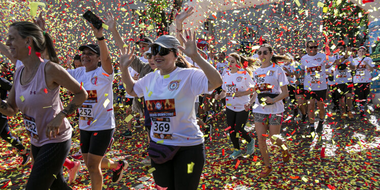 Más de 500 personas participaron de la maratón por los 60 años de los Bomberos