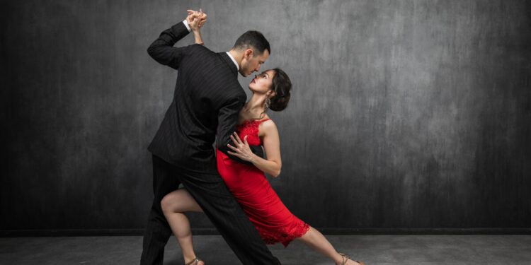 La «Ruta del Tango» de Almirante Brown llega con clases abiertas y shows