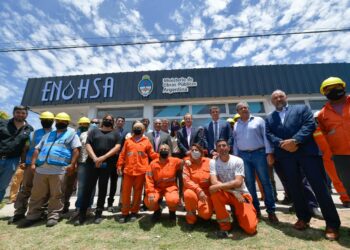 Milei anunció el cierre de un organismo encargado del agua potable y quedan 230 personas en la calle