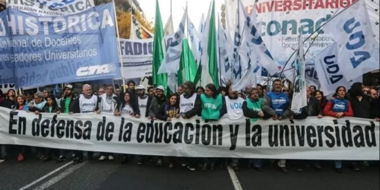 Este lunes arranca un paro universitario de 48 horas y se profundiza el conflicto