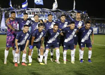 Sanma le ganó en Burzaco al escolta y seguirá jugando en la B