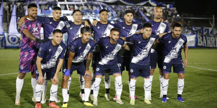 Sanma le ganó en Burzaco al escolta y seguirá jugando en la B