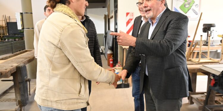 Llaman a concurso para cubrir más de 3700 cargos de directores y vice de escuelas bonaerenses