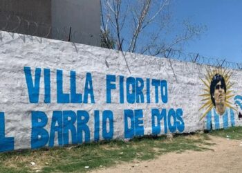 Lanzarán un circuito turístico y cultural dedicado a Diego Maradona en Villa Fiorito, el barrio que lo vio nacer
