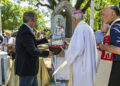 En un emotivo acto entronizaron la figura de la Virgen de Nuestra Señora de la Paz en la plaza San Martín