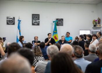Lanús: bono de $ 200 mil y aumento de 10% para los municipales