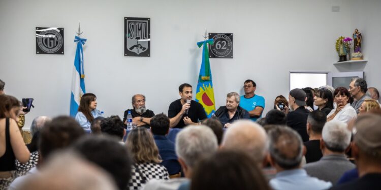 Lanús: bono de $ 200 mil y aumento de 10% para los municipales