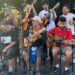 Manu Chao visitó la casa natal de Diego Maradona y ofreció un concierto para los vecinos de Villa Fiorito