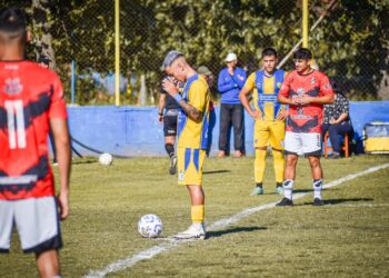 A Claypole le frenaron el envión: perdió ante Puerto Nuevo