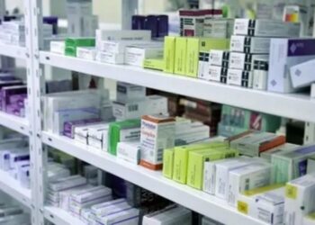 Qué trámite deben hacer quienes cumplan los requisitos para mantener los medicamentos gratuitos