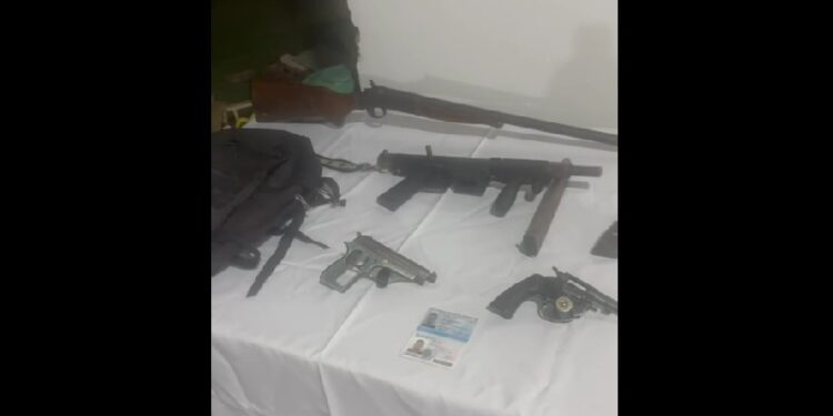 Cayó «Ozuna» en Glew tras balear a dos sujetos en una venganza narco: tenía armas de guerra