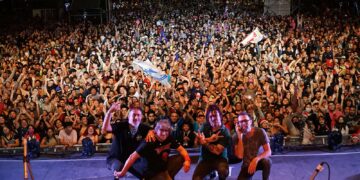 Kapanga toca gratis en Lanús