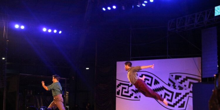 Hoy baila en el escenario mayor la pareja de Brown que ganó el PreCosquín