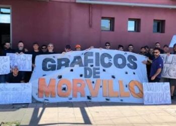 Cierra una histórica imprenta de Avellaneda y sus trabajadores toman la planta