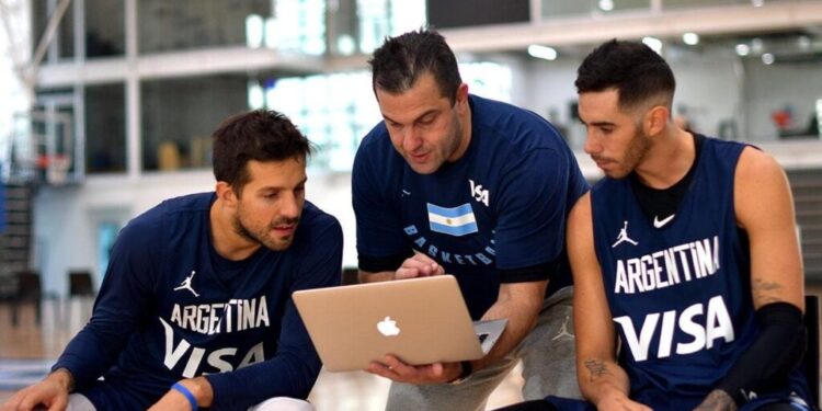 Un ex DT de Ginóbili y Scola dará una clínica de básquet en Glew