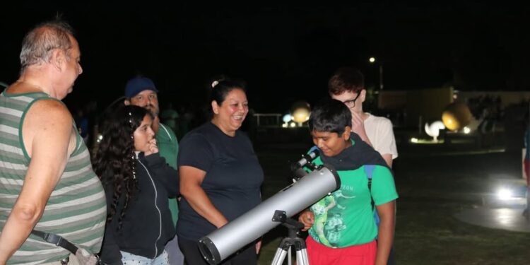 Fogón, observación astronómica y vida nocturna en la Granja Municipal de Rivadavia