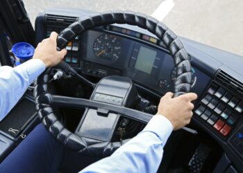 Un colectivero de Villa Fiorito estafó a 800 compañeros y se escapó