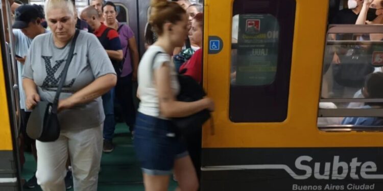 Dale que va: el gobierno porteño vuelve a aumentar el subte y el pasaje de 31 líneas de colectivos